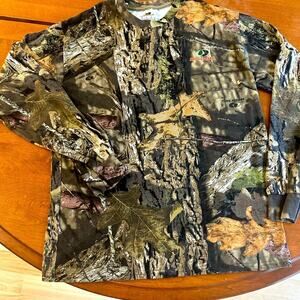 Mossy Oak Long Sleeve Camouflage campcore Shirt crew neck size Med, EUC